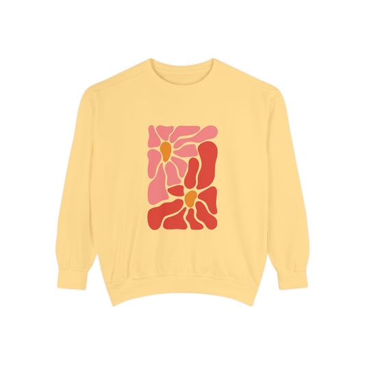 Pink Retro Flower Graphic Garment-Dyed Women's Sweatshirt