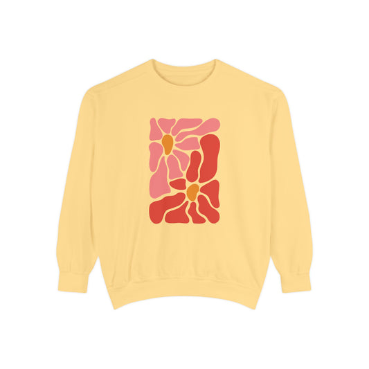 Pink Retro Flower Graphic Garment-Dyed Women's Sweatshirt