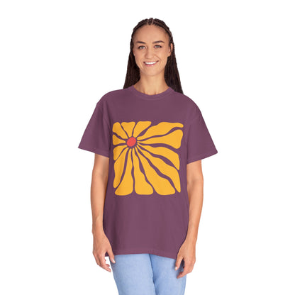 Minimal Yellow Floral Graphic Garment-Dyed Women's T-Shirt