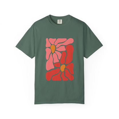 Pink Retro Flower Graphic Garment-Dyed Women's T-Shirt