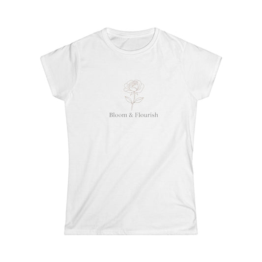 Minimal Wildflower Line Art Women's T-Shirt