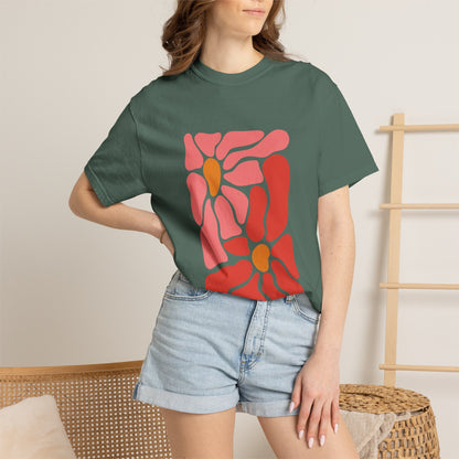 Pink Retro Flower Graphic Garment-Dyed Women's T-Shirt