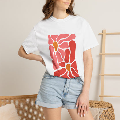 Pink Retro Flower Graphic Garment-Dyed Women's T-Shirt
