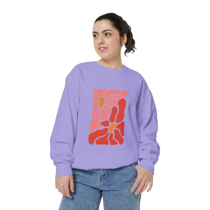 Pink Retro Flower Graphic Garment-Dyed Women's Hooded Sweatshirt