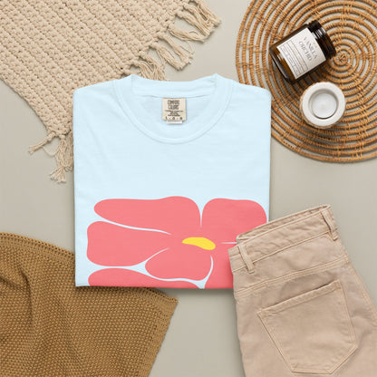 Pink Retro Flowers Graphic Garment-Dyed Women's T-Shirt