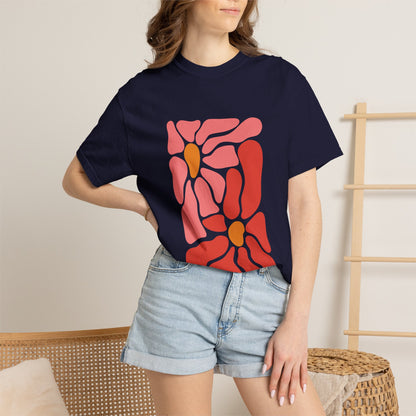 Pink Retro Flower Graphic Garment-Dyed Women's T-Shirt