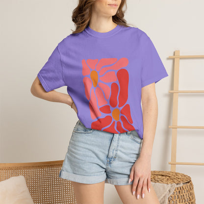 Pink Retro Flower Graphic Garment-Dyed Women's T-Shirt