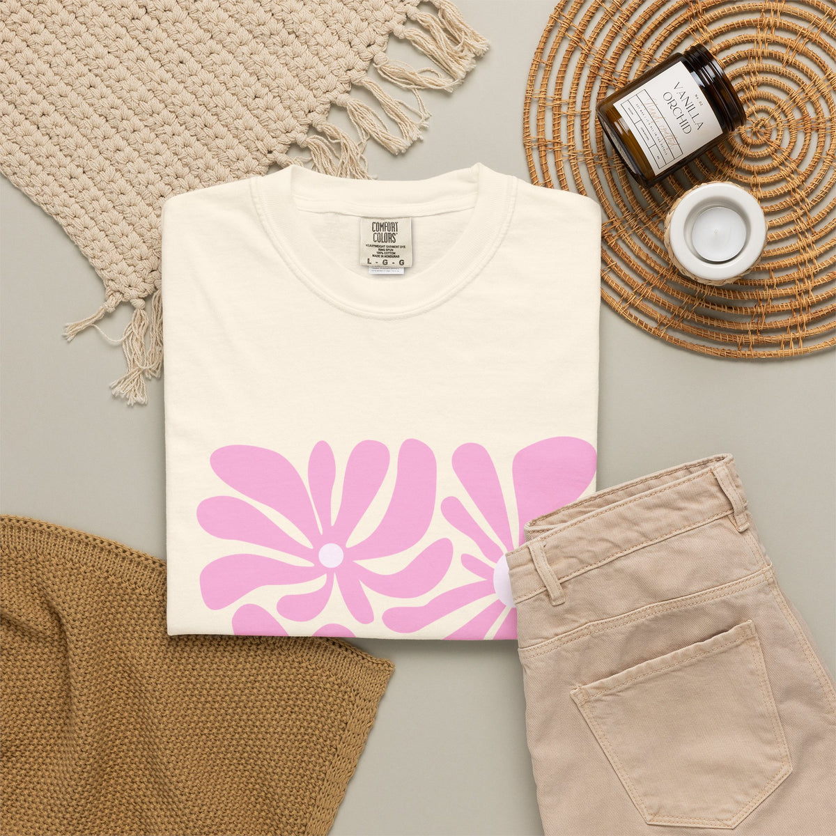 Pink Retro Floral Garment-Dyed Women's T-Shirt