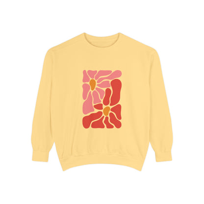 Pink Retro Flower Graphic Garment-Dyed Women's Hooded Sweatshirt