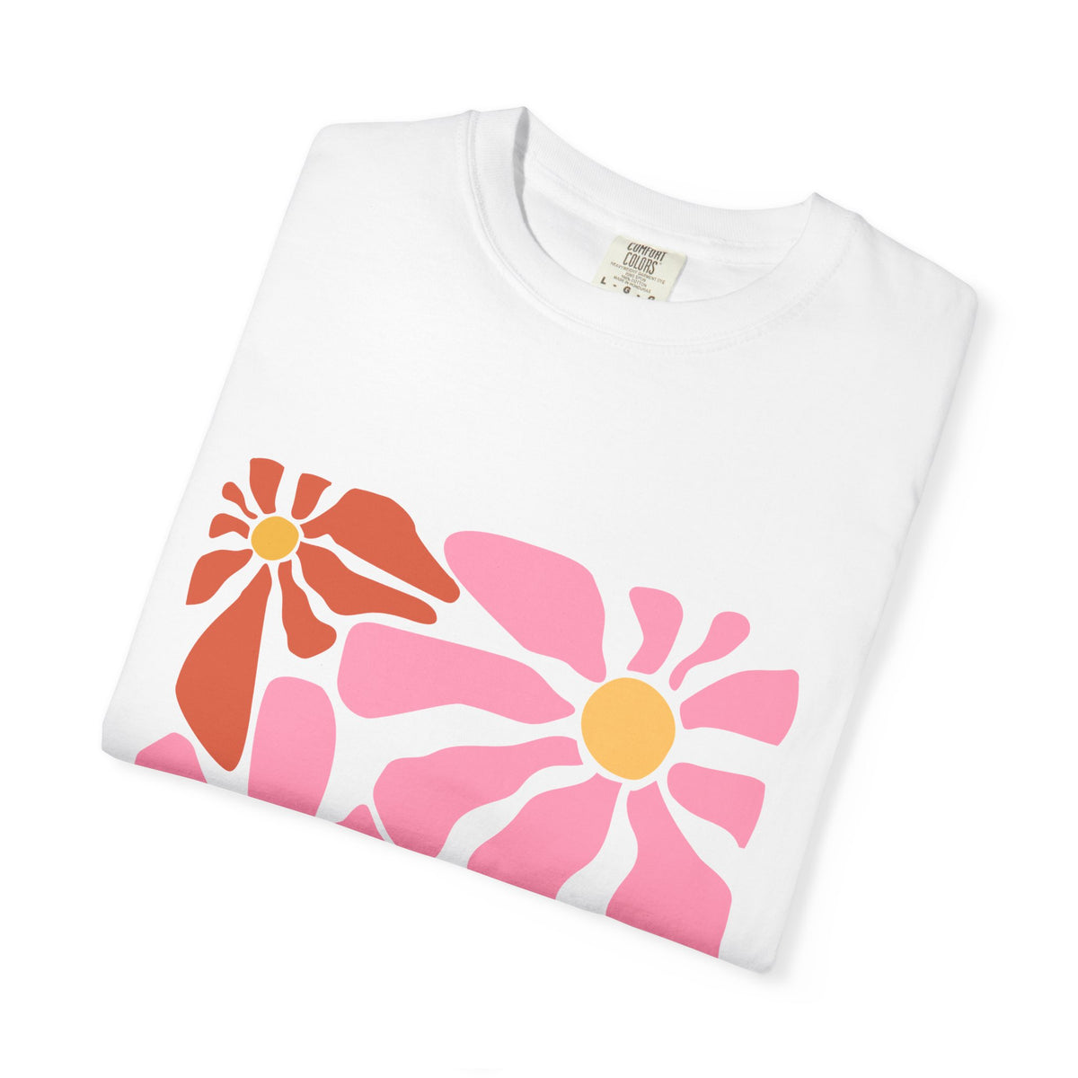 Retro Pink Daisy Graphic Garment-Dyed Women's T-Shirt