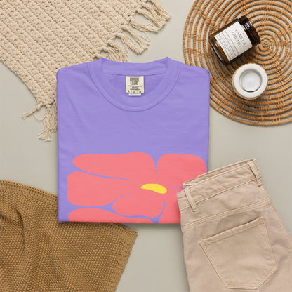 Pink Retro Flowers Graphic Garment-Dyed Women's T-Shirt