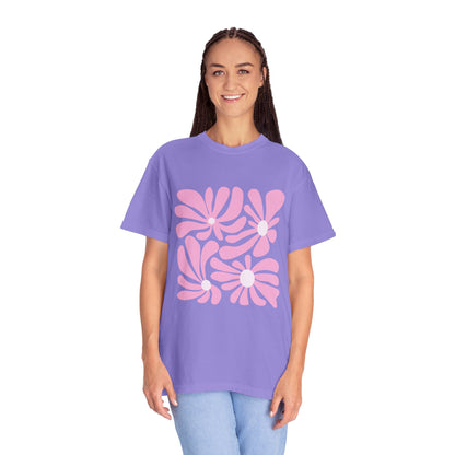Pink Retro Floral Garment-Dyed Women's T-Shirt