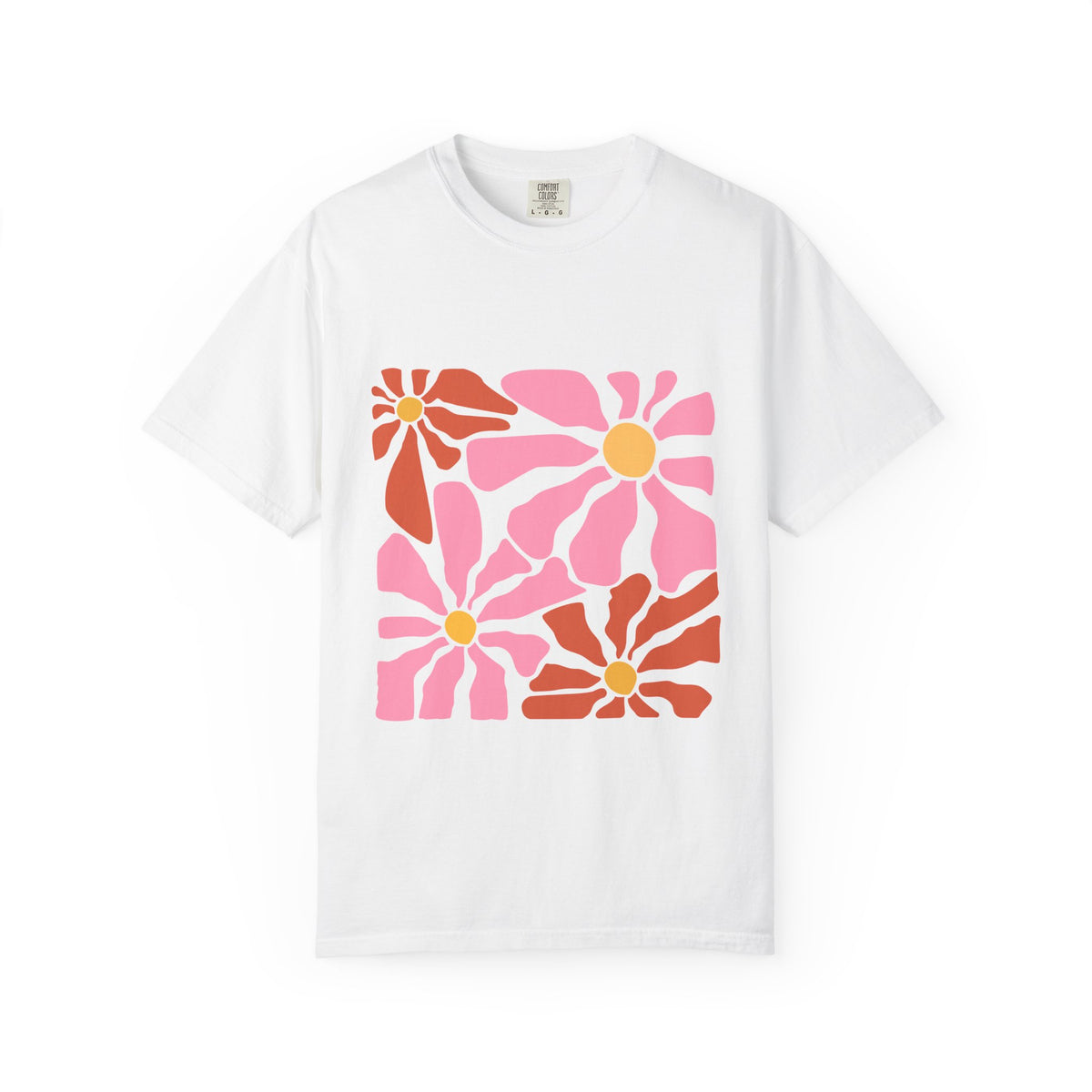 Retro Pink Daisy Graphic Garment-Dyed Women's T-Shirt
