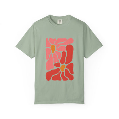 Pink Retro Flower Graphic Garment-Dyed Women's T-Shirt