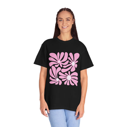 Pink Retro Floral Garment-Dyed Women's T-Shirt