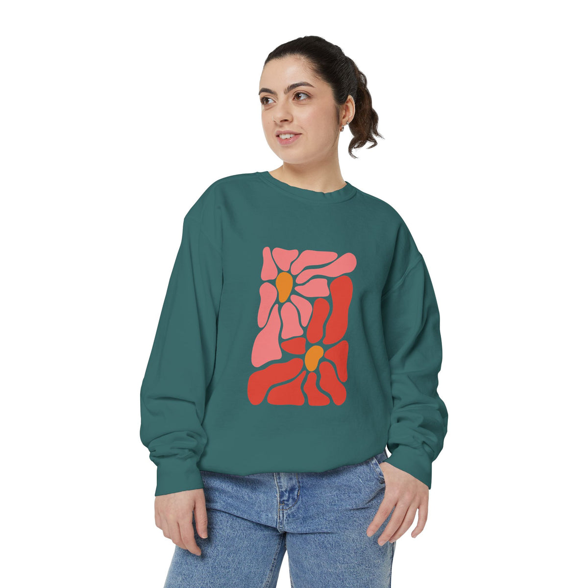 Pink Retro Flower Graphic Garment-Dyed Women's Hooded Sweatshirt