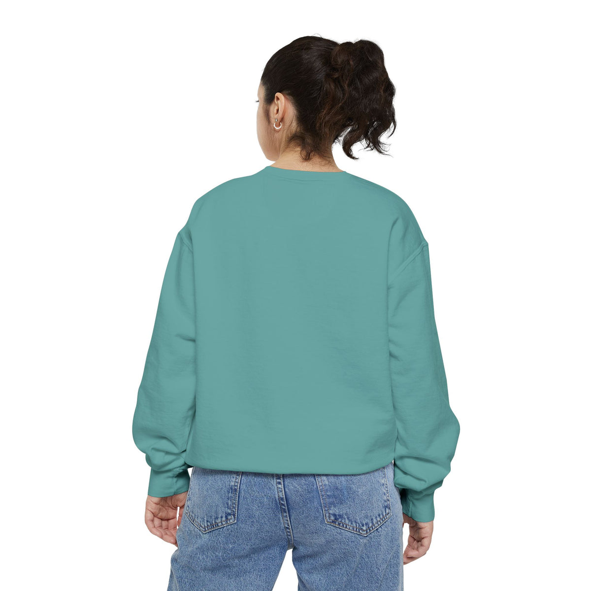 Retro Pink Daisy Graphic Garment-Dyed Women's Sweatshirt