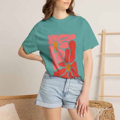 Pink Retro Flower Graphic Garment-Dyed Women's T-Shirt