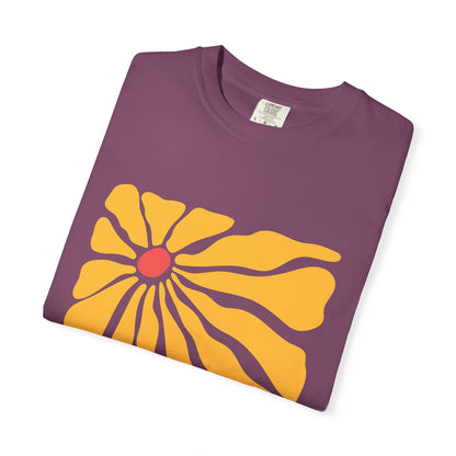 Minimal Yellow Floral Graphic Garment-Dyed Women's T-Shirt