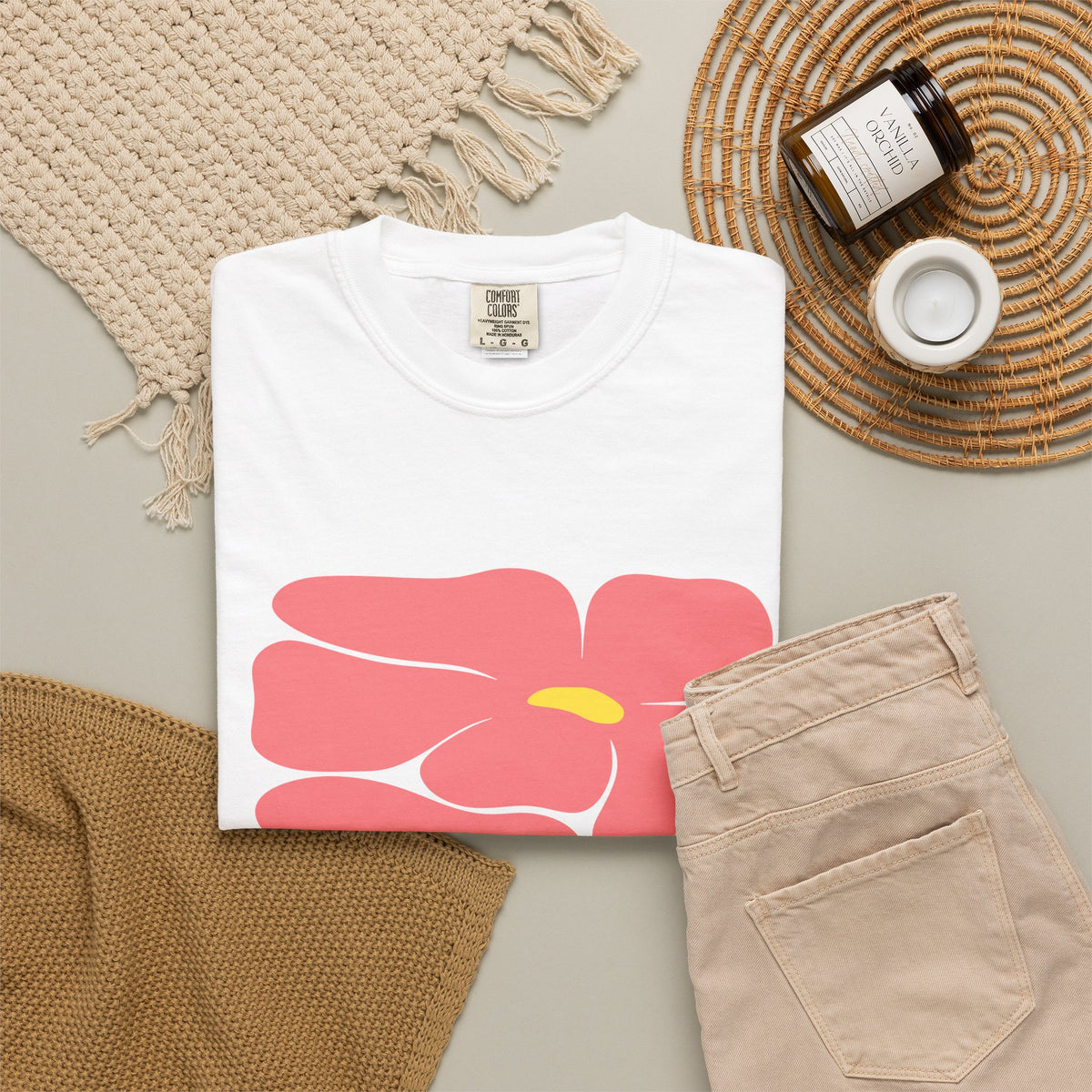 Pink Retro Flowers Graphic Garment-Dyed Women's T-Shirt